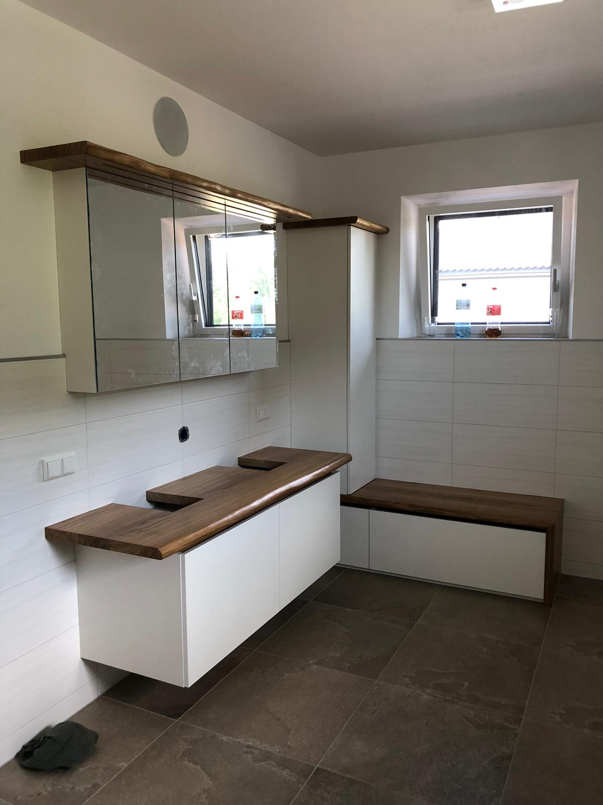 Wohlfühlbad vom Tischler in Steyr - Individuell und Einzigartig